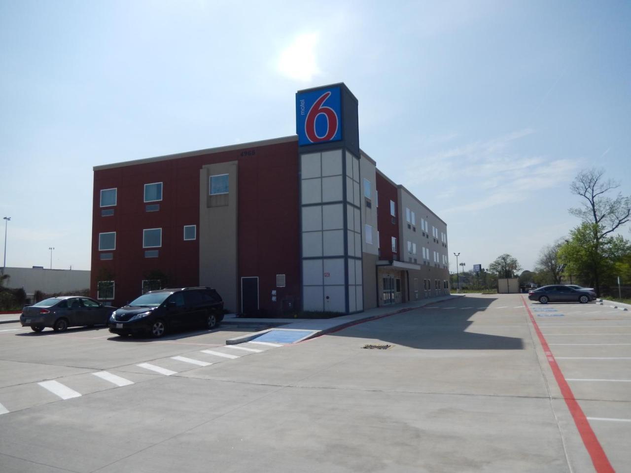 Hotel 6-houston, Tx - Downtown North